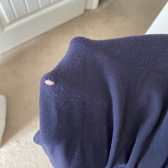 Navy blue size 6 aligns 25” - Picture 4 of 4